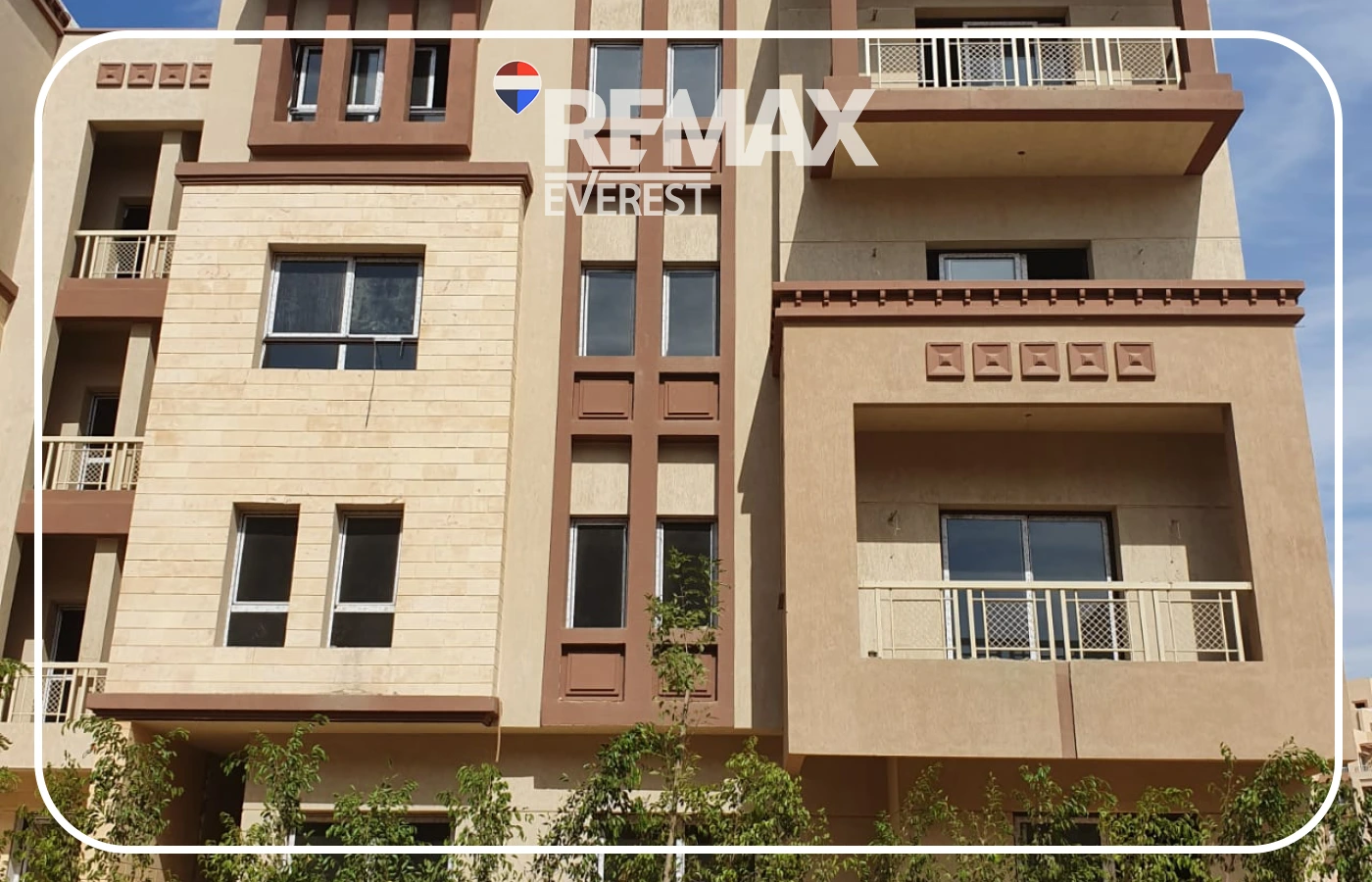 208 sqm Apartment for Rent in Green 5
