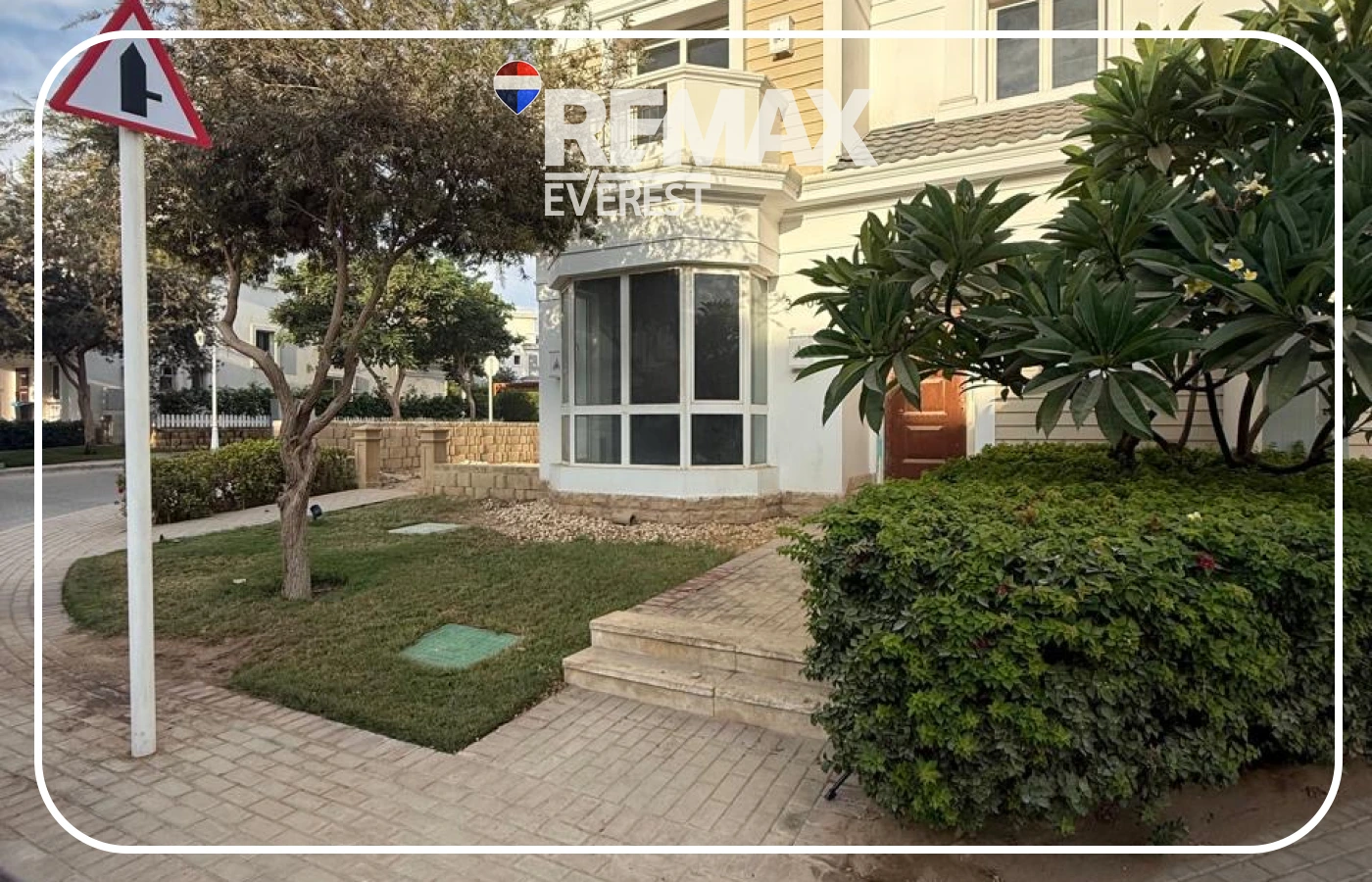Townhouse for Sale in Mountain View October Park – Ready to Move