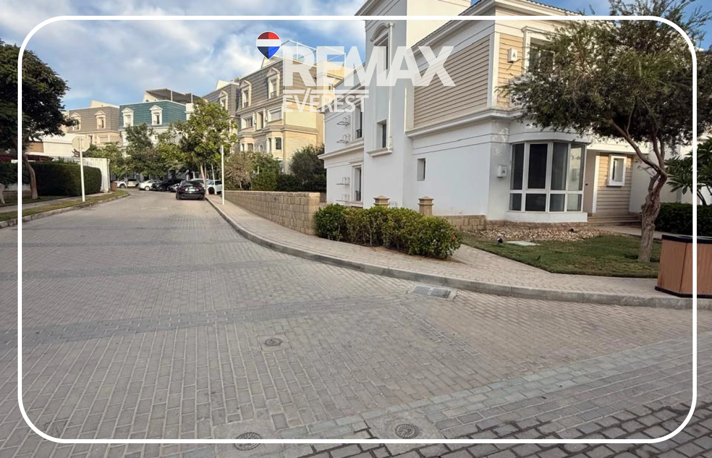 Townhouse for Sale in Mountain View October Park – Ready to Move