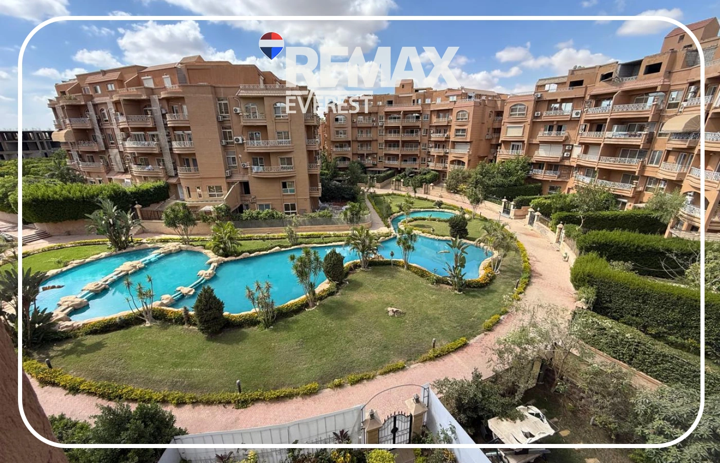 Apartment for Rent in Al Morouj Compound – First Use – Lagoon View