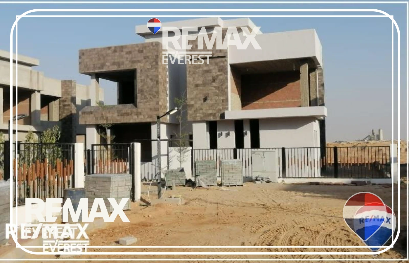 Villa for Sale in Sun Capital 405 sqm