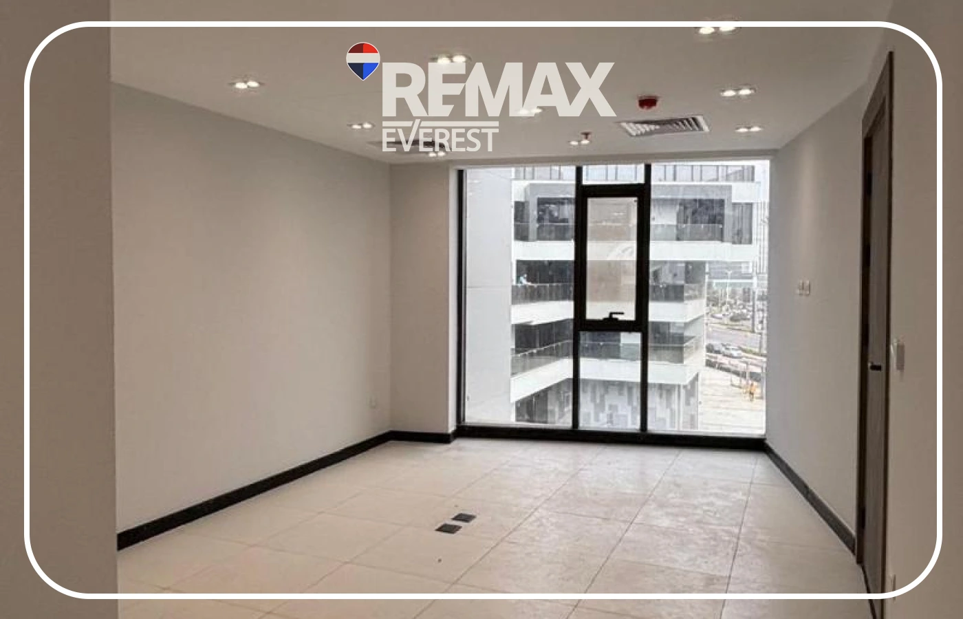 Clinic for Rent in Central Avenue 49 sqm