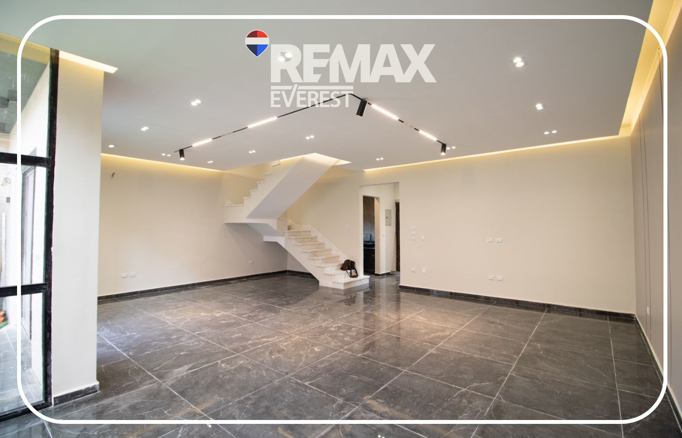 Townhouse for Sale in Continental Residence Compound 169 sqm