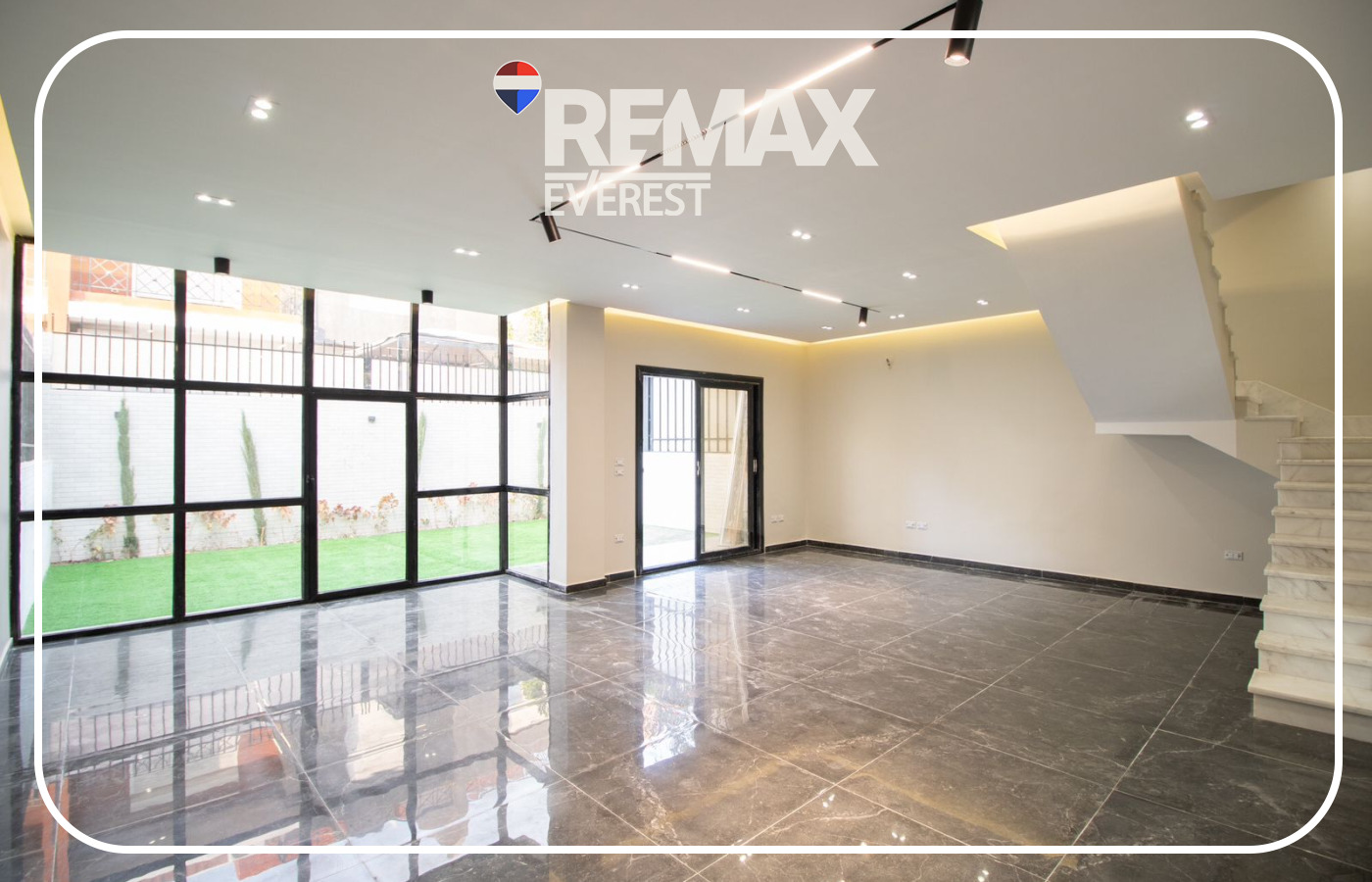 Townhouse for Sale in Continental Residence Compound 169 sqm