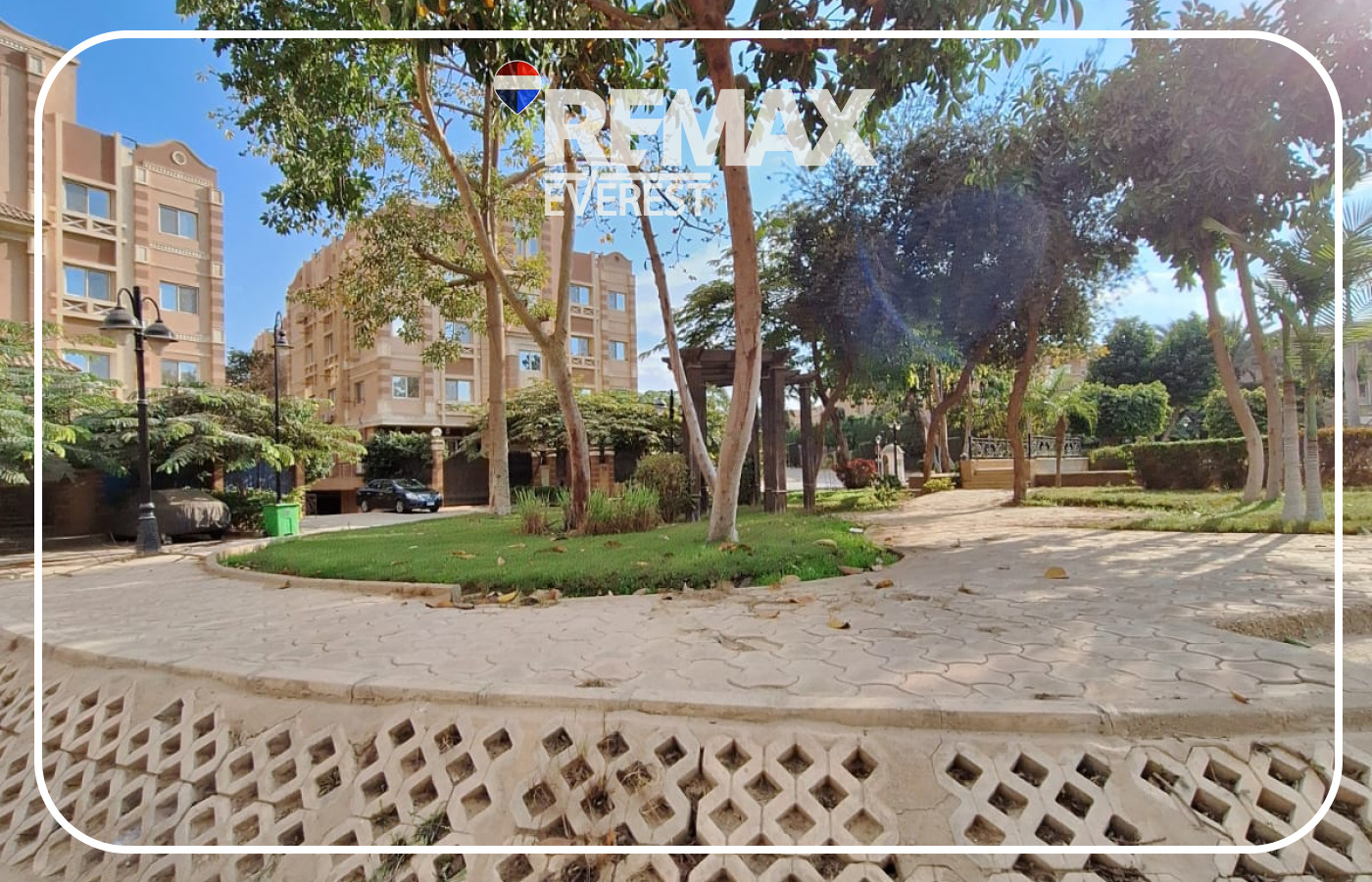 Villa for Sale in Continental Gardens 311 sqm