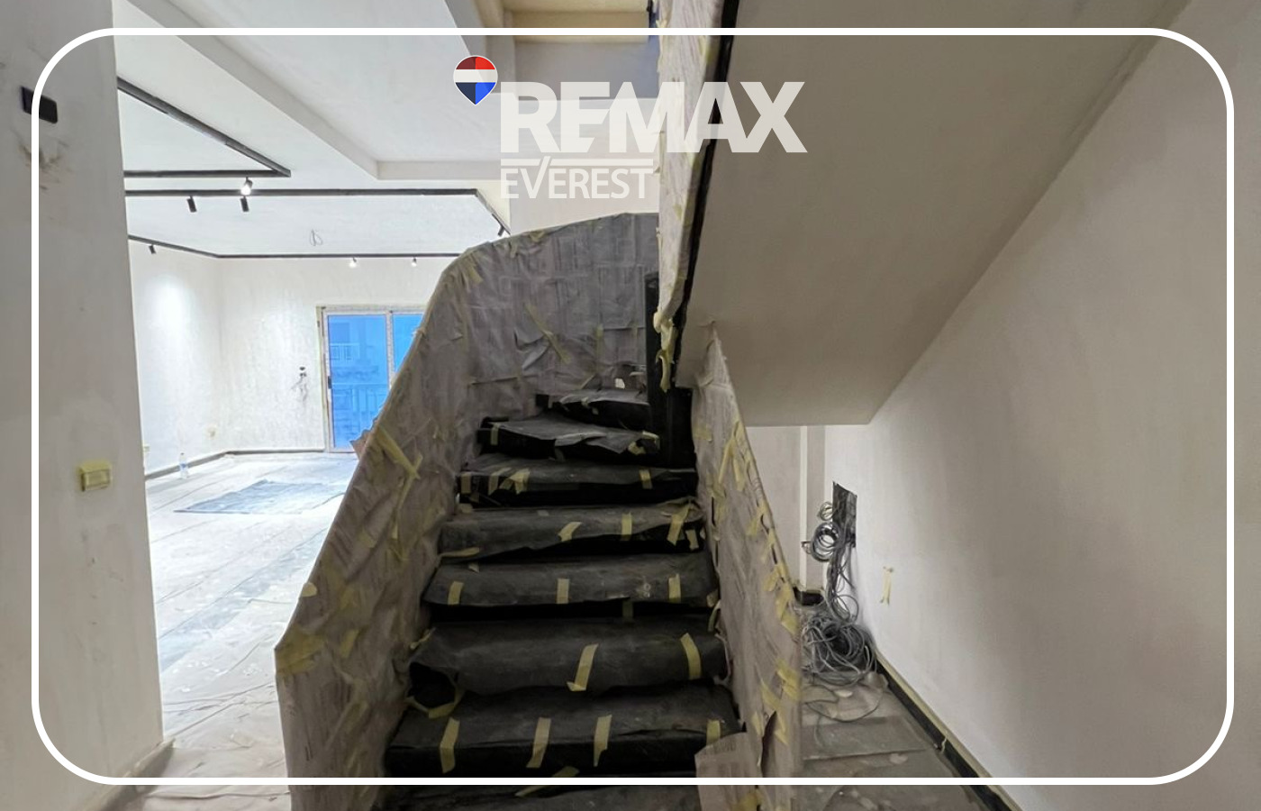 Duplex for Sale in Green 5 215 sqm