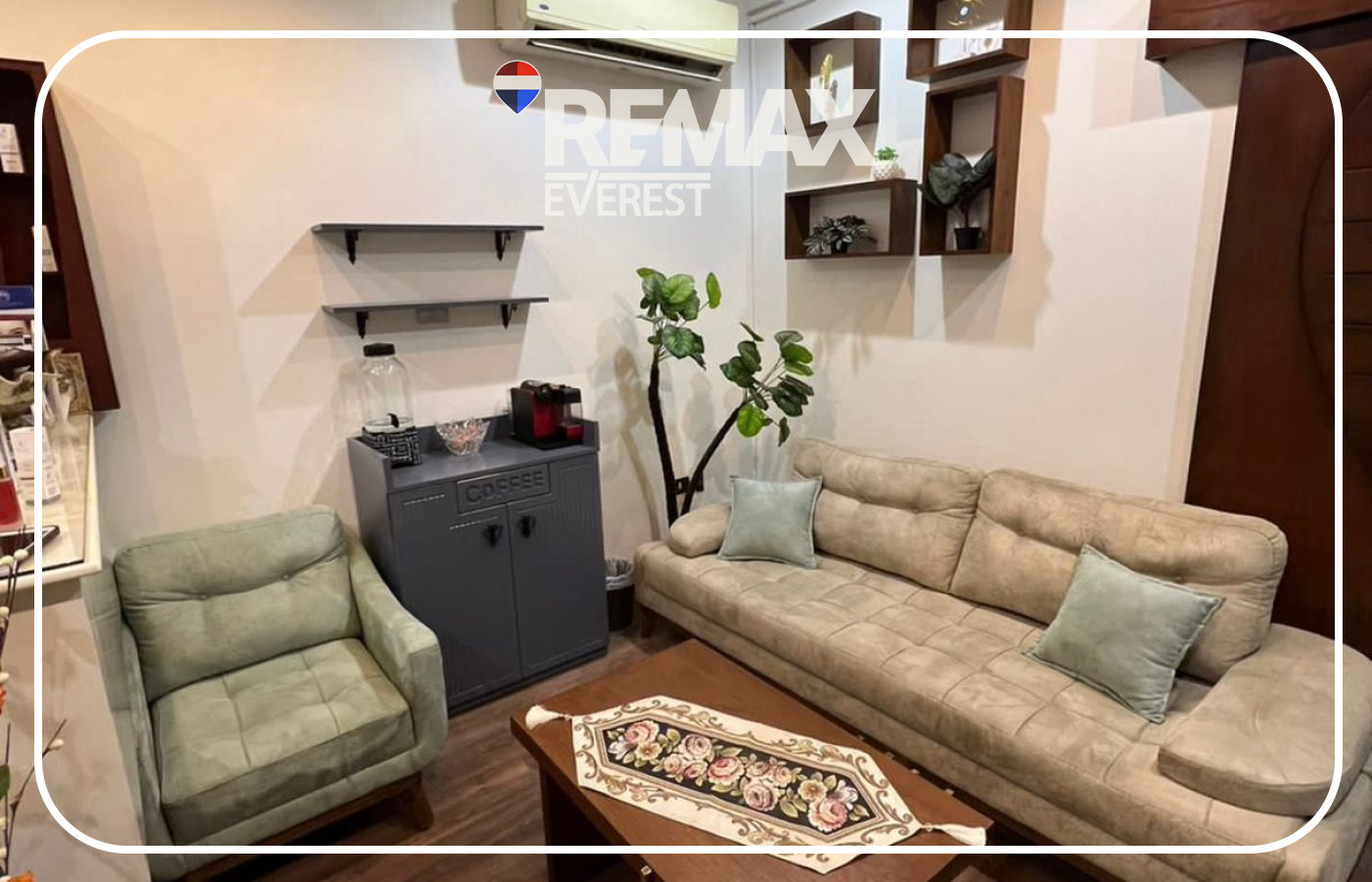 Clinic for Rent in Beverly Hills 35 sqm