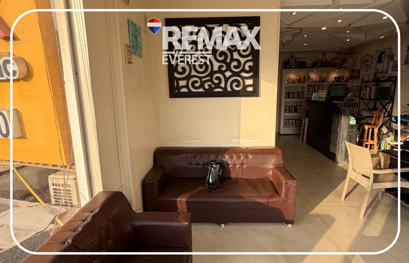 Shop for Sale in Beverly Hills 60 sqm