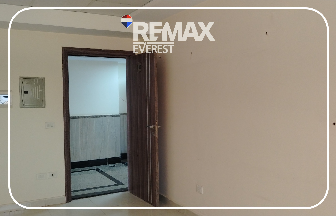 Office / Shop for Rent in Palladium Mall 65 sqm
