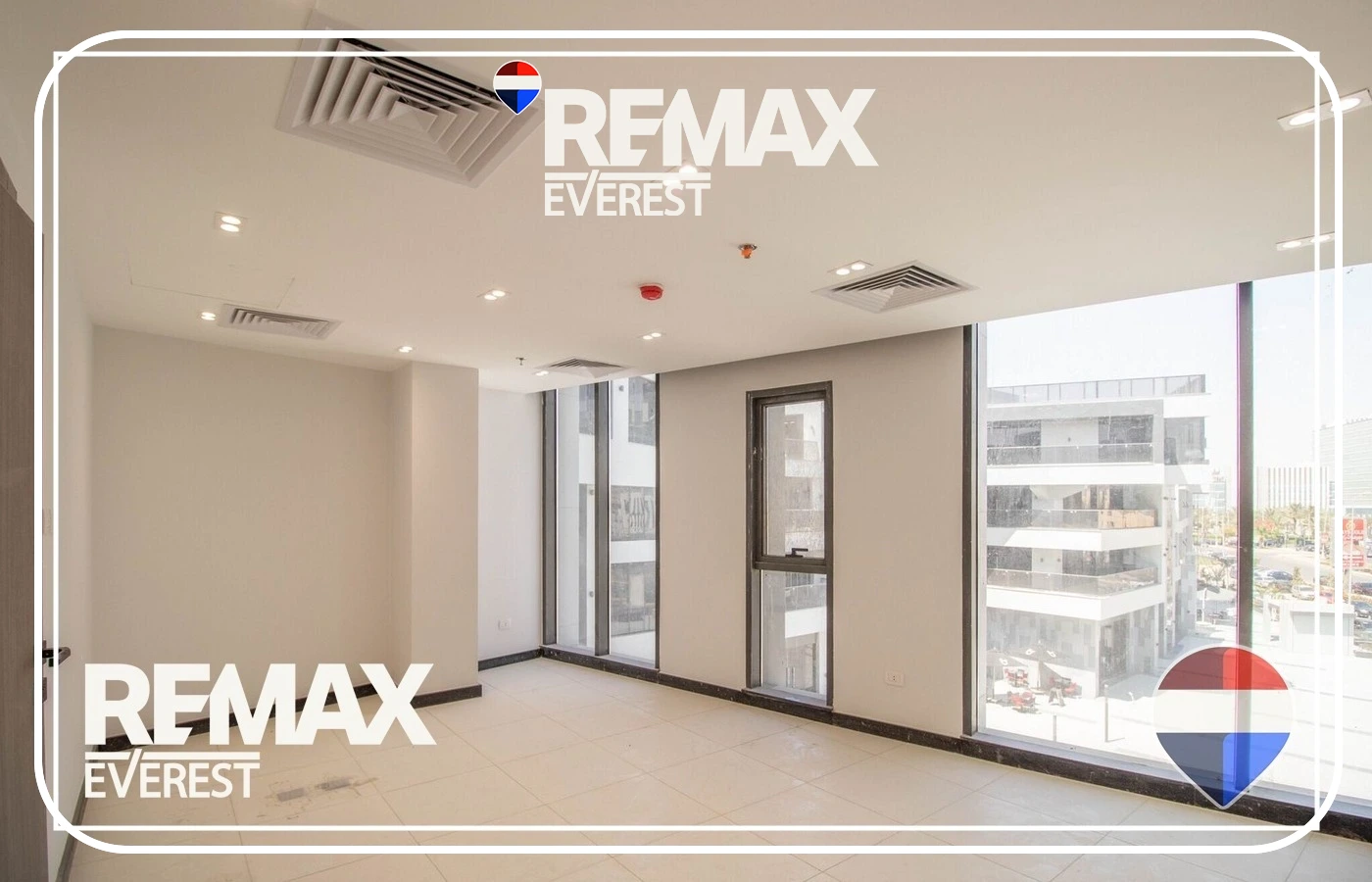 Clinic for Rent in Central Avenue 56 sqm