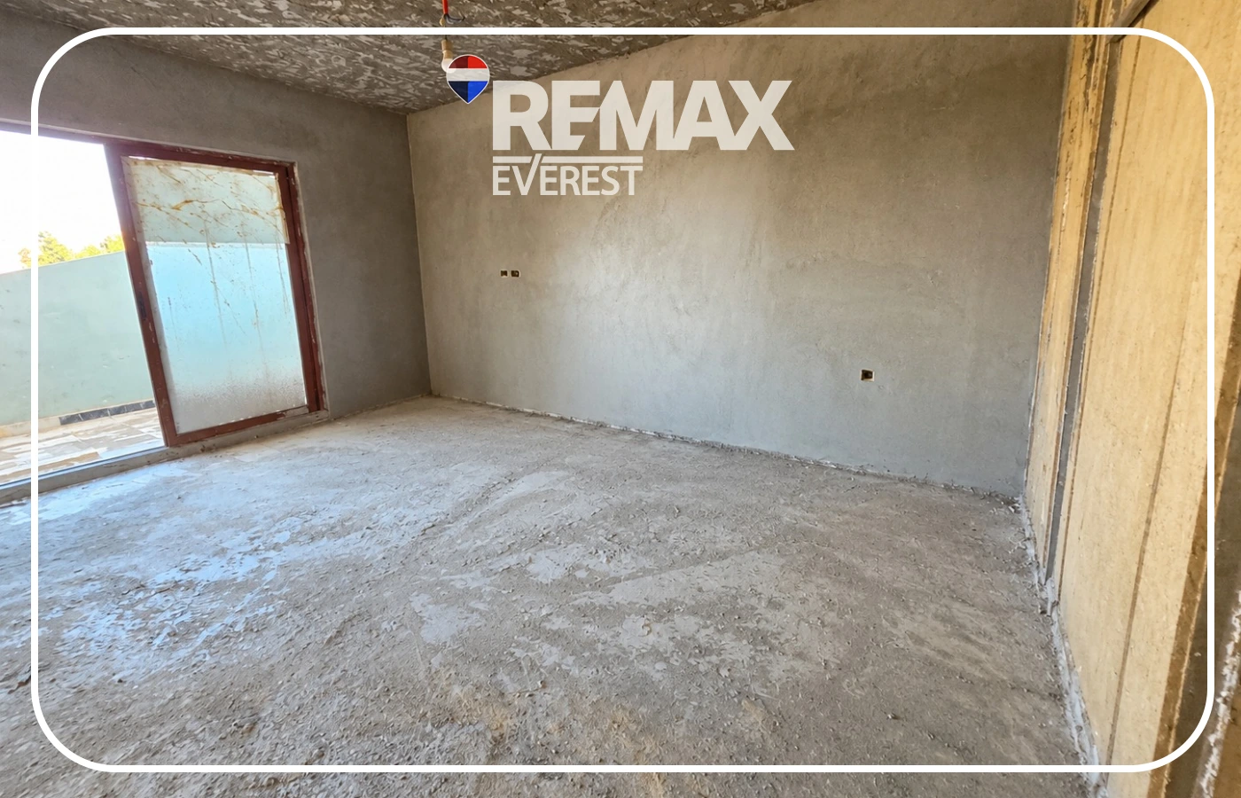 Semi-finished apartment in 9th District-Zayed