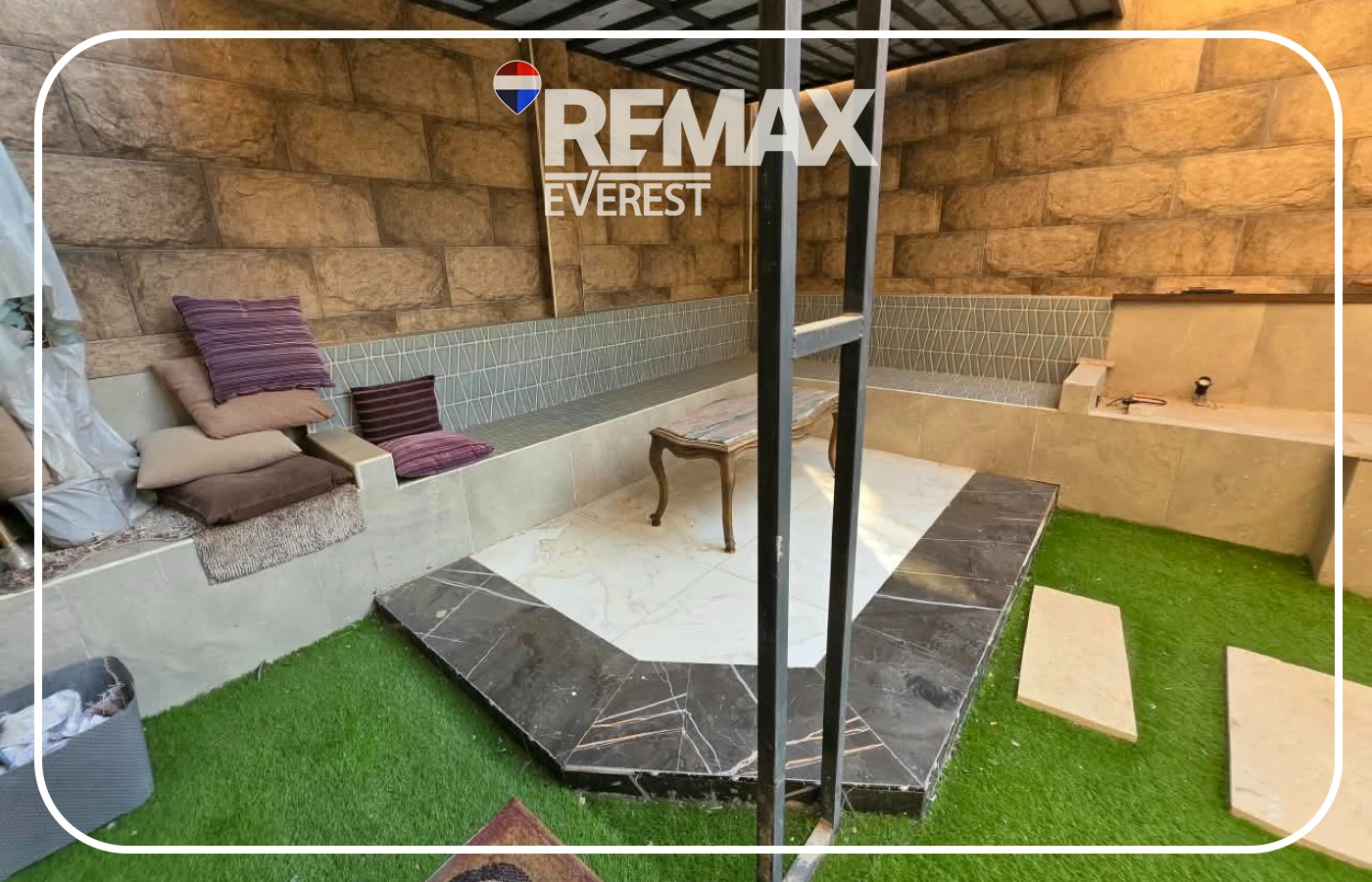 Ground apartment with garden in 9th District-Zayed