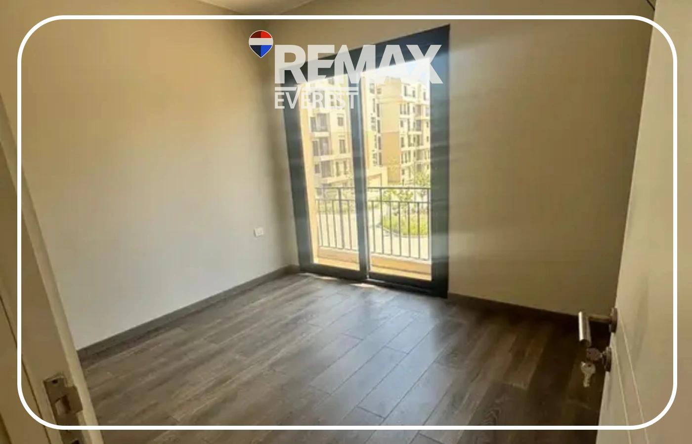 Semi-furnished Apartment 152m in O-West-Open view