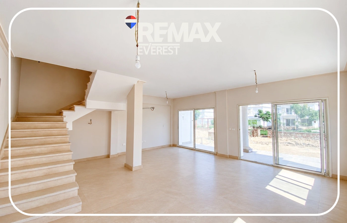 Luxury Standalone For rent in mountain view 4