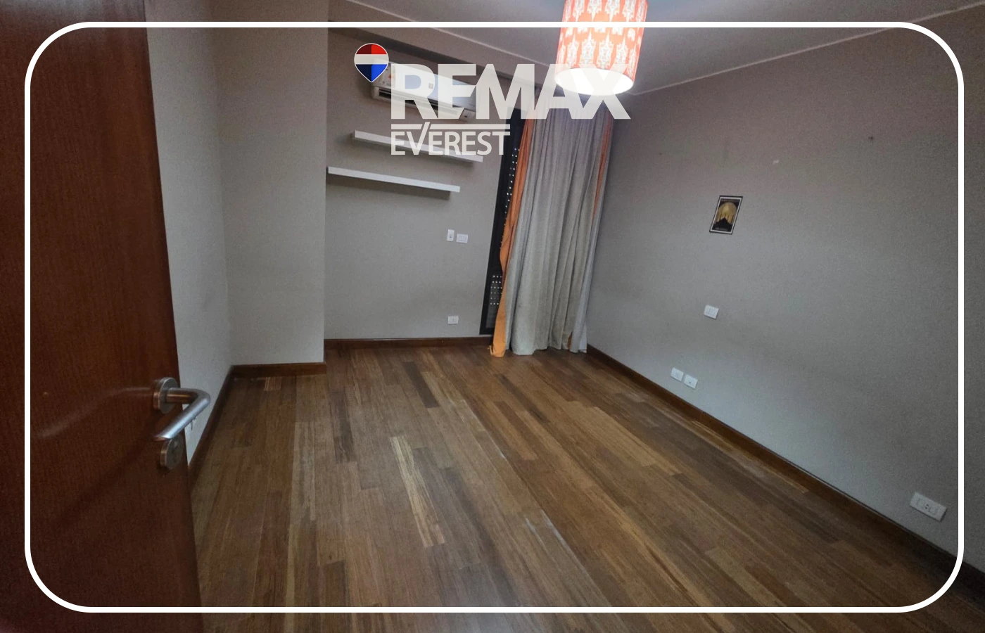 Duplex with garden-Semi-furnished in Westown