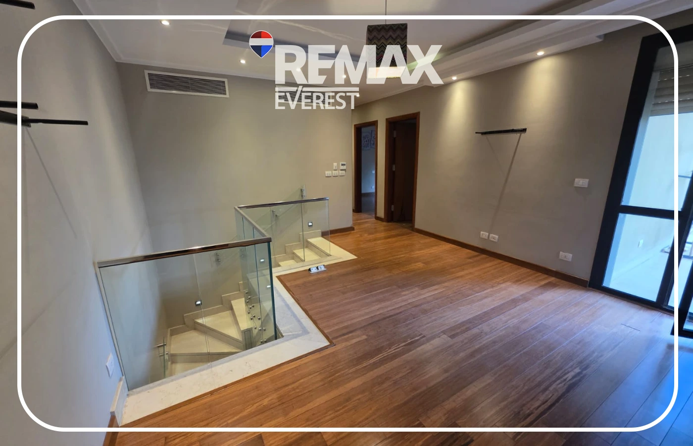 Duplex with garden-Semi-furnished in Westown