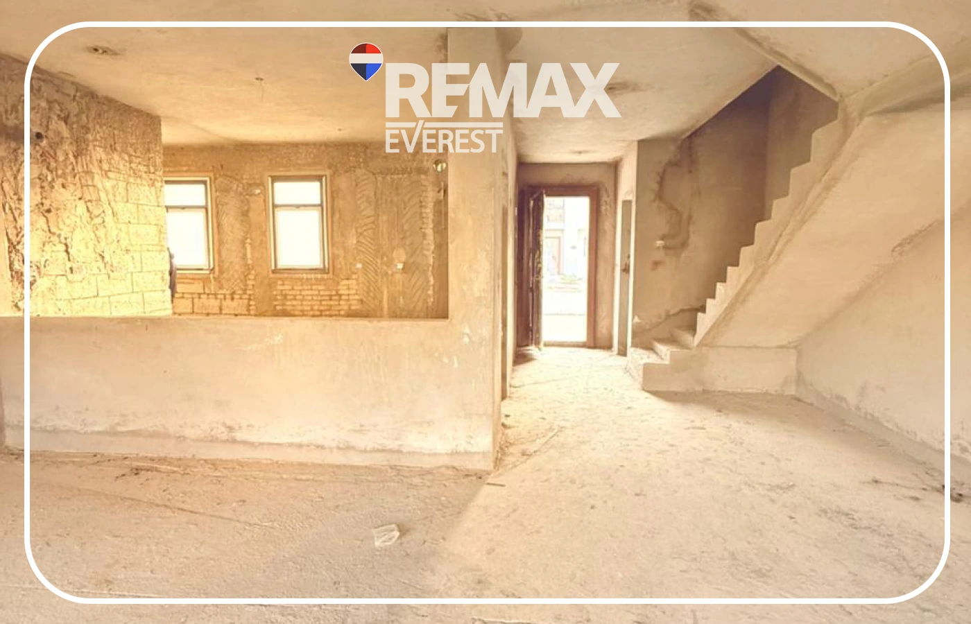 Middle Townhouse for sale in Vye Sodic