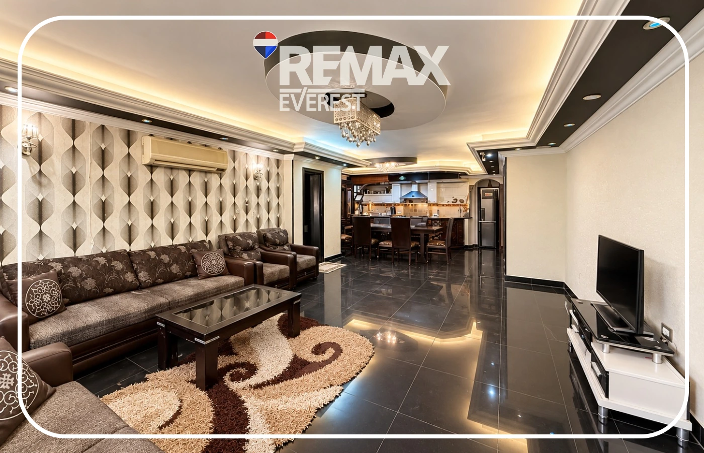 Semi-furnished apartment bi 1st District -October