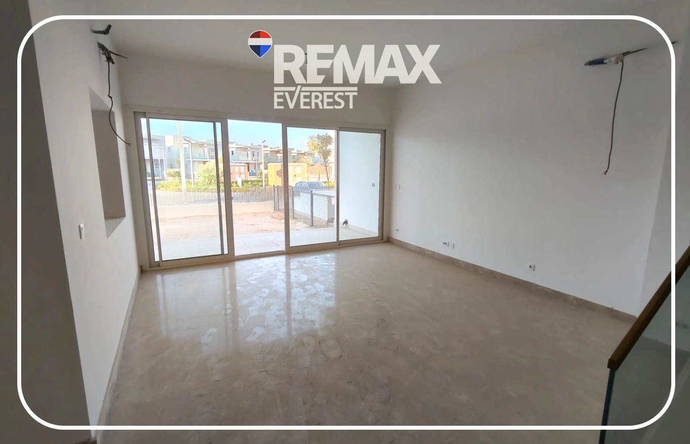 Duet villa with garden for rent in Cairo Gate Comound-Close to Village west and zed park