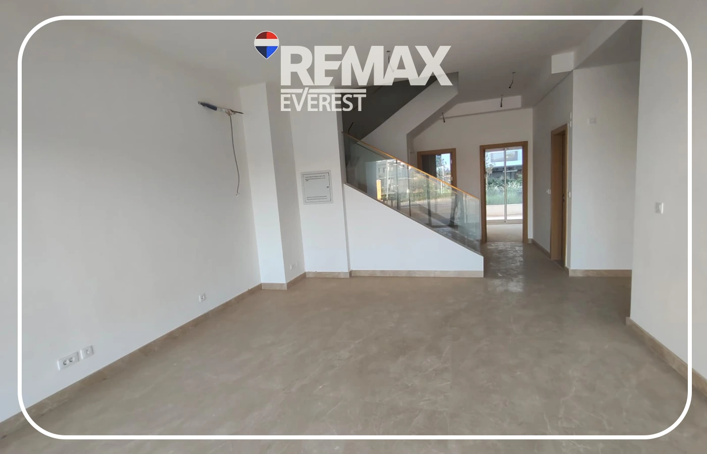 Duet villa with garden for rent in Cairo Gate Comound-Close to Village west and zed park